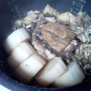 炊飯器で作るぅさば味噌と大根の炊き合わせ